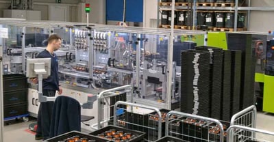 Contraintes de fabrication : La conception de la bobine solénoïde doit tenir compte des contraintes de fabrication, telles que l'espace disponible, les coûts de production et le délai d'exécution.