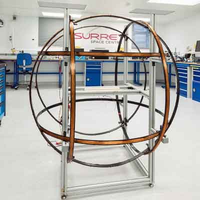 Installation d'enroulement Helmholtz au Centre spatial de Surrey. Source: University of Surrey