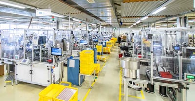 Les fabricants sous contrat ayant une solide expérience dans l'industrie offrent plusieurs avantages. Ils offrent des capacités de production modulables, permettant des ajustements rapides pour répondre à l'évolution de la demande